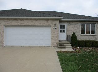 1541 Helen Ct, Morris, IL 60450