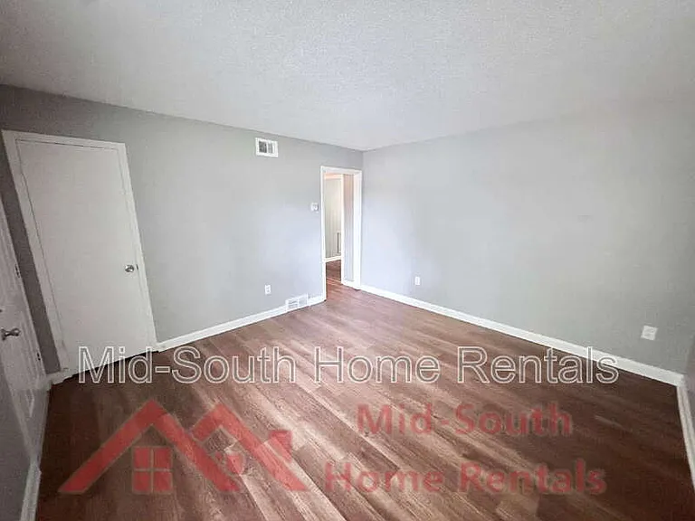 4627 Crystal Springs Dr — Photo 6