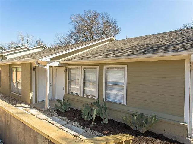 6403 Auburn Dr #A — Photo 2