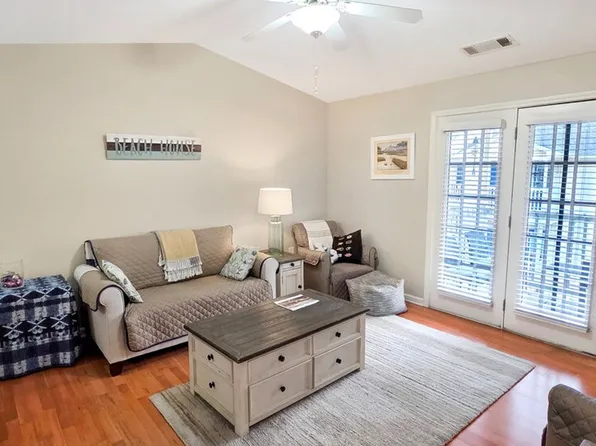 2421 Beachview Dr, Ocean Springs, MS