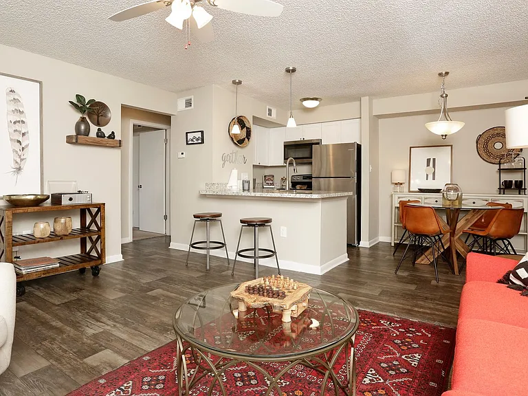 Bellancia Apartments — Photo 18