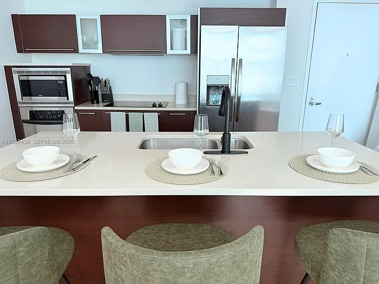 1900 N Bayshore Dr #1417 — Photo 9