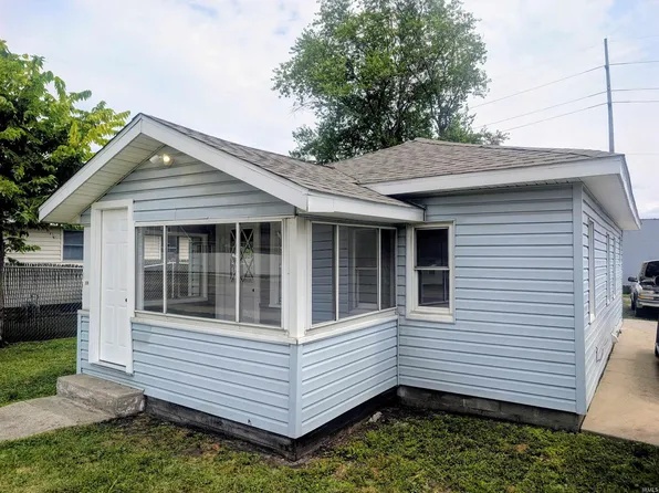 1014 Union St, Mishawaka, IN 46544