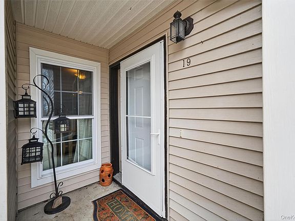 5th image of 19 Olde Wagon Road