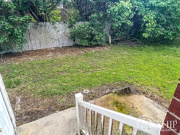 5th image of 101B Chesterfield Ct