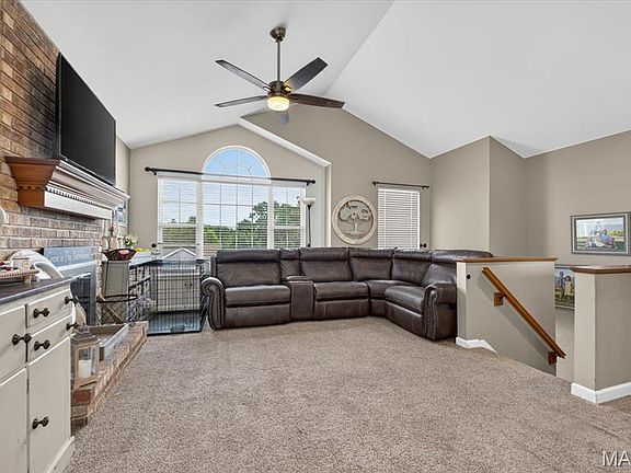 5th image of 1873 Fox Pointe Dr