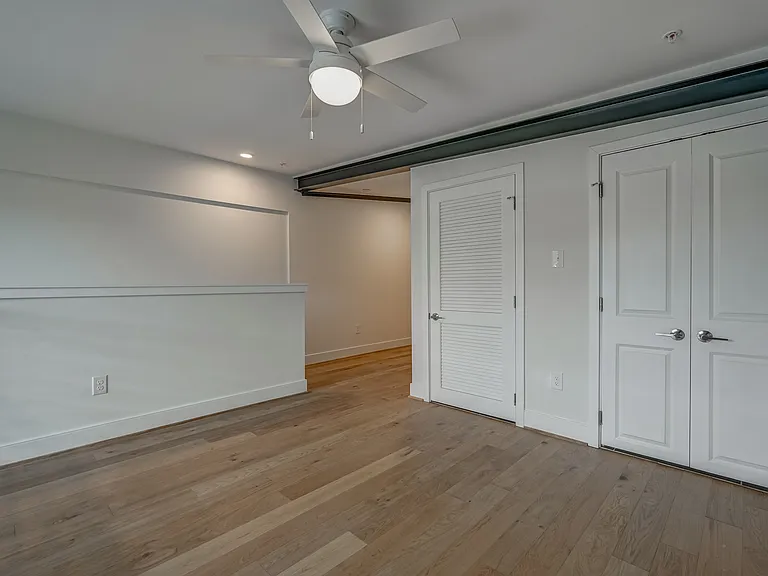 4028 Macarthur Ave #5 — Photo 13