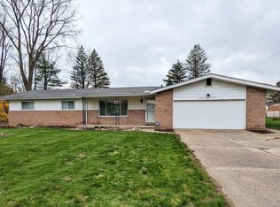 1051 Cabot Dr, Flint, MI
