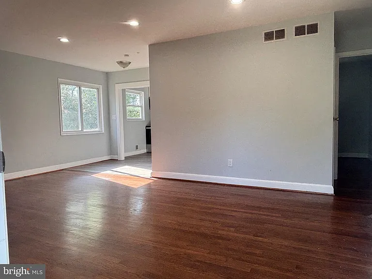 9103 Wallace Rd — Photo 6