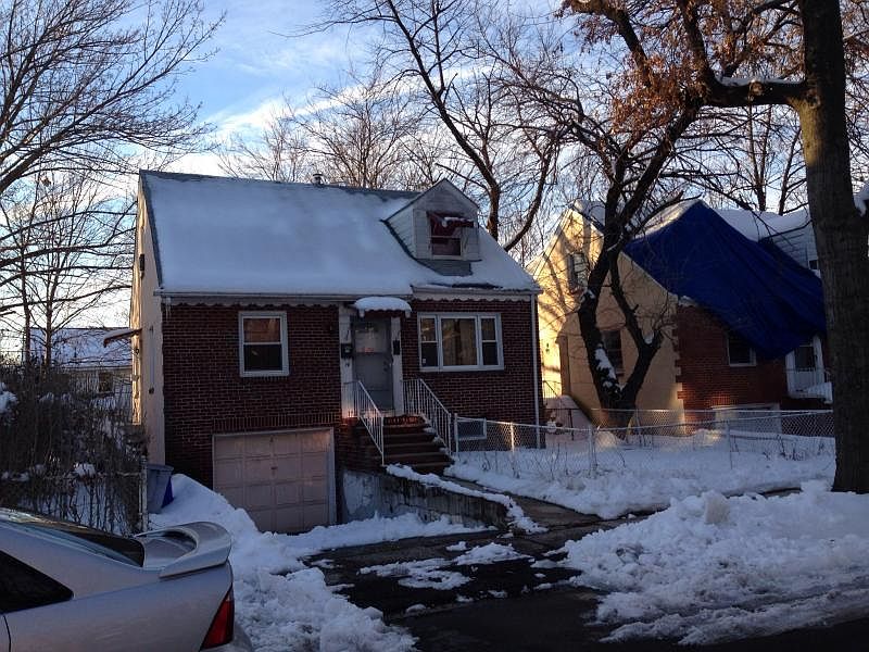1st image of 19 Chelsea Ave