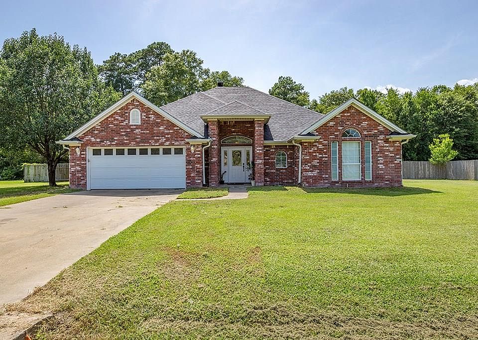1st image of 298 Creekwood Dr