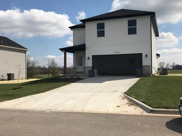 1062 W Holly St, Republic, MO 65738