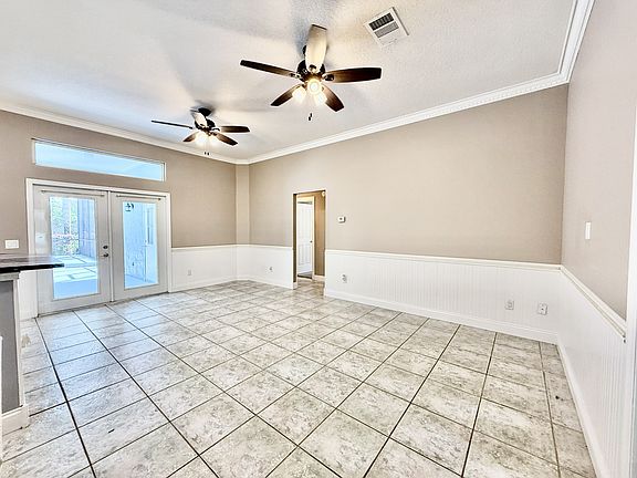 3rd image of 327 Doyle Rd