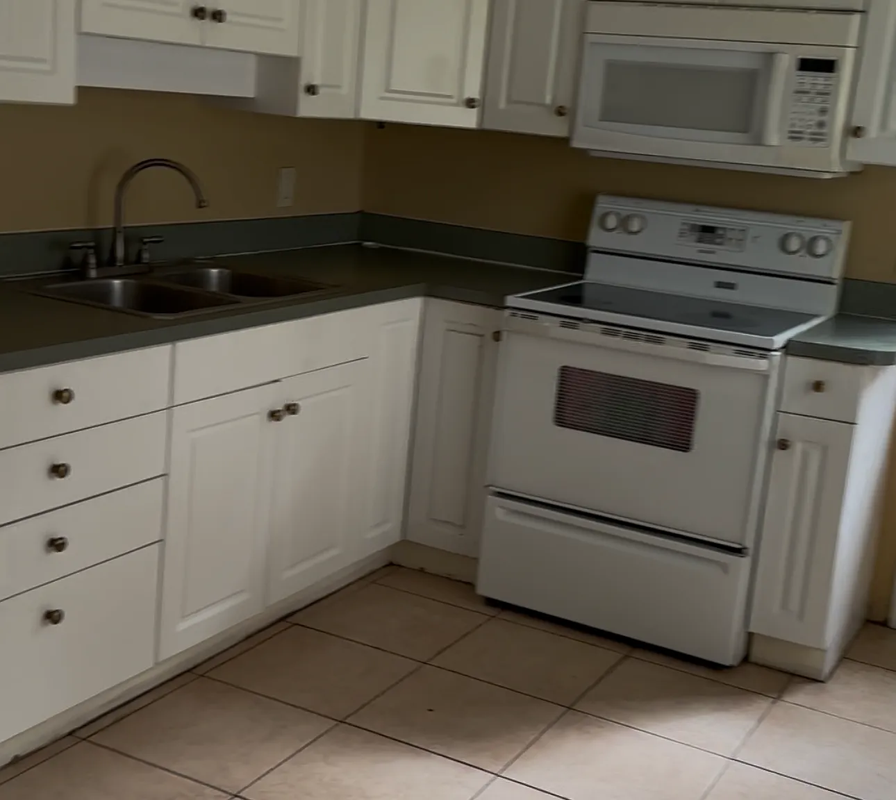 2 bed, 750 sqft, $1,550 — Photo 3