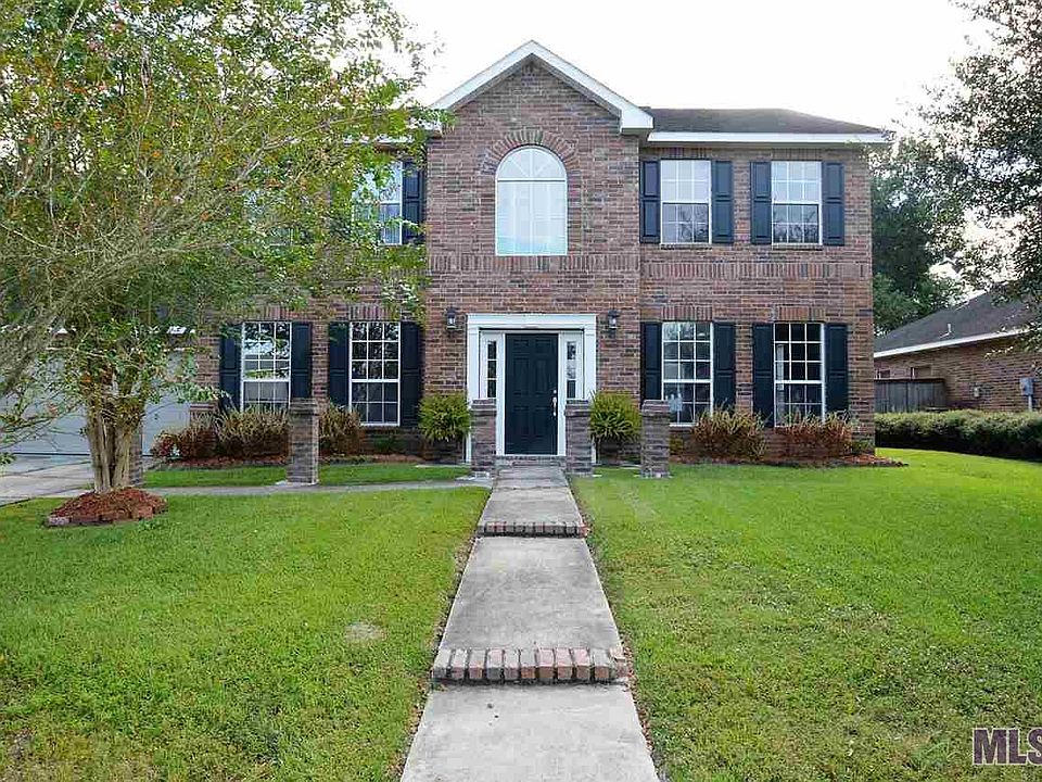 1st image of 17470 Evergreen Hill Dr