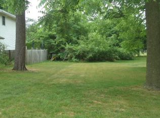 52895 Emmons Rd, South Bend, IN 46637