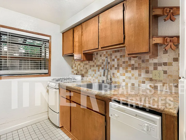 1314 Q St #3 — Photo 7