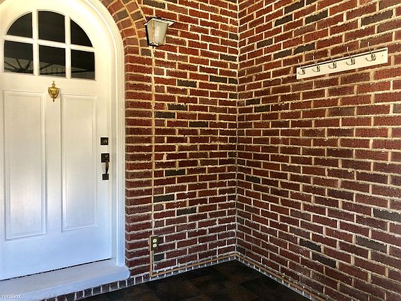 9D87C19E-C1AE-4842-AC0E-F9DA3B716A18