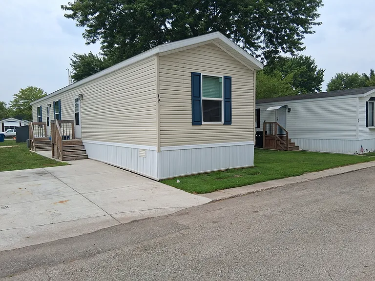 Freeland — Photo 20