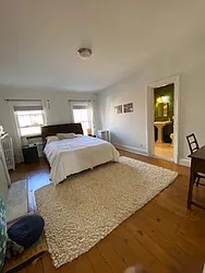 Rented by R New York