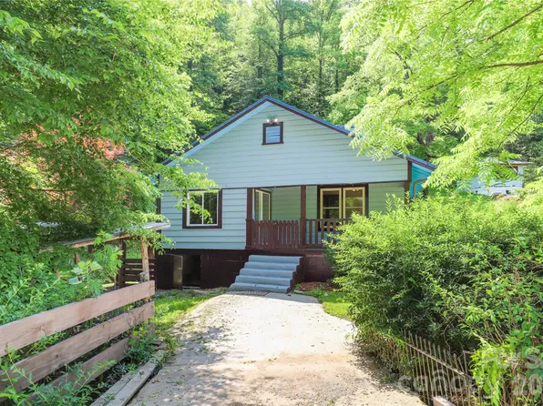 435 Mountain Cove Rd, Marshall, NC 28753