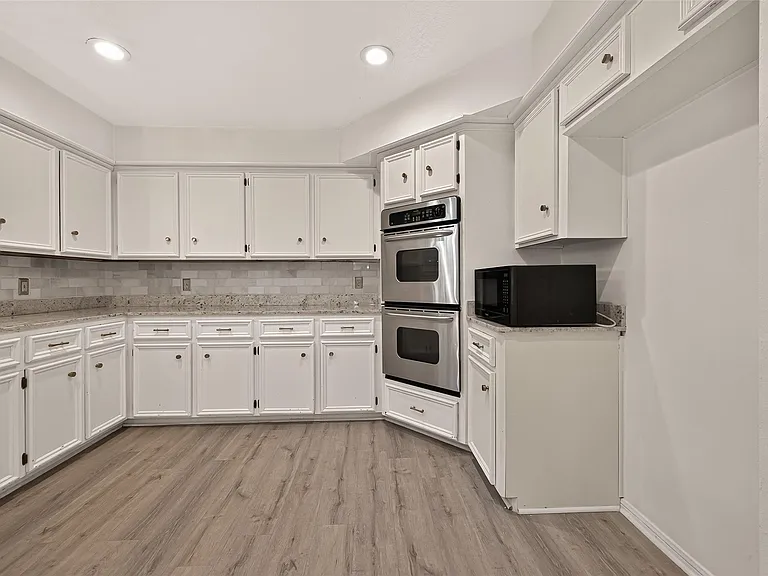 12619 Chriswood Dr — Photo 10
