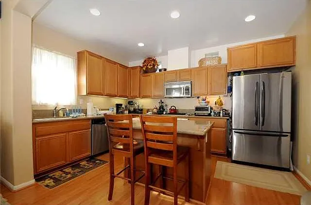 3 bed, 1529 sqft, $3,600 — Photo 3