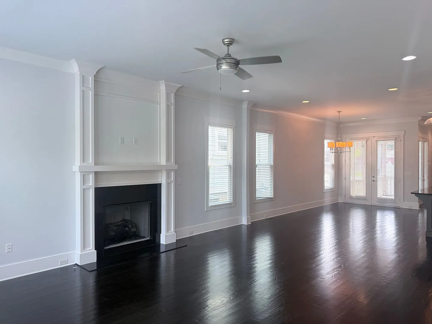 3 bedroom/2.5 baths — Photo 4