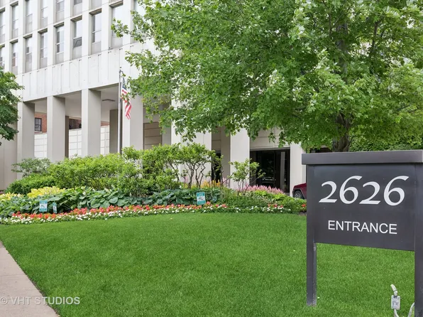 2626 N Lakeview Ave APT 208, Chicago, IL 60614