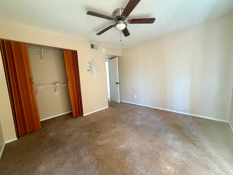 540 N May St #3106 — Photo 16