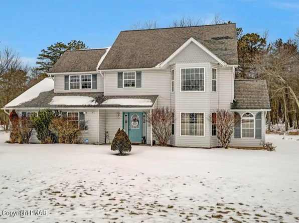 2120 Estates Dr, Blakeslee, PA 18610