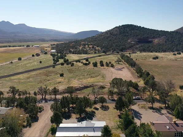 25 N Doc Holiday Ln, Central, UT 84722