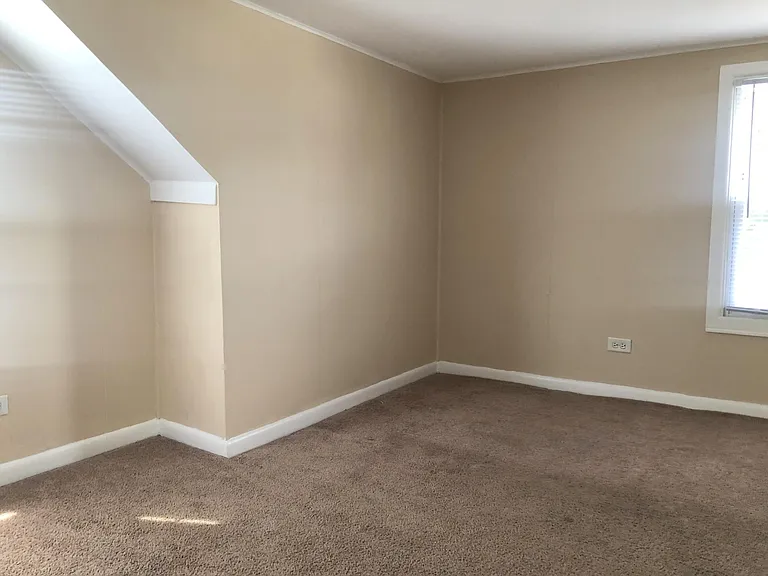 9820 Natoma Ave — Photo 22
