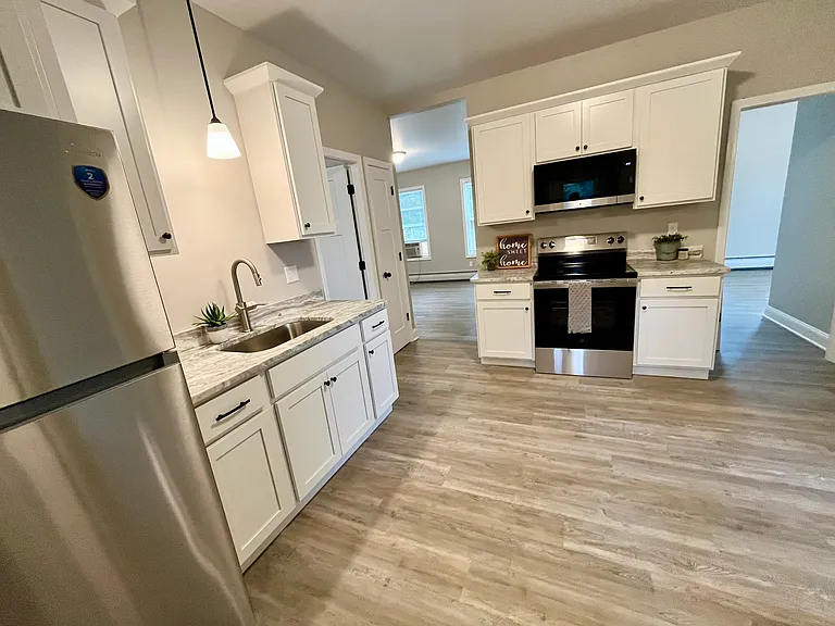 17 Lawrence St #2 — Photo 9