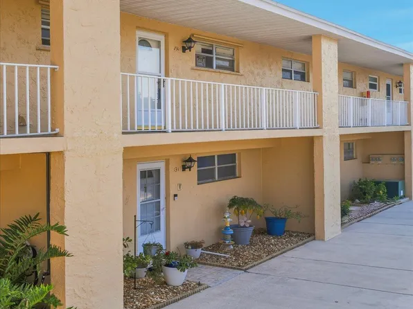 2135 N Courtenay Pkwy APT D-231, Merritt Island, FL 32953