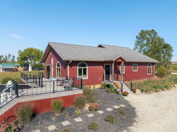 2546 Viking Ave, Fairbank, IA 50629