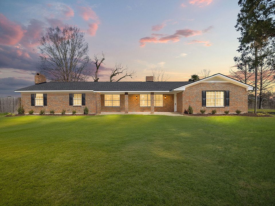 1st image of 137 Robinson Kitts Rd