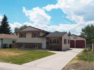 614 Cleveland Ave, Cheyenne, WY 82001