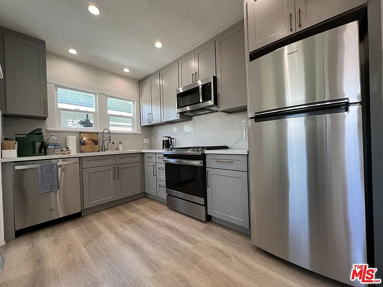 531 Burchett St — Photo 8