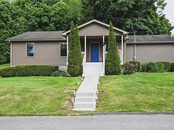 302 Massey St, Beckley, WV 25801