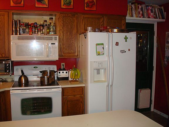 Kitchen Refig not Included