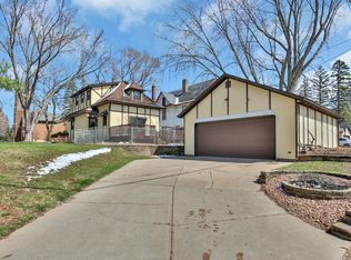 2568 15th Ave E, North Saint Paul, MN 55109