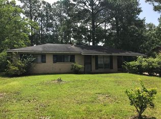 4030 Washington Dr, Moss Point, MS 39563