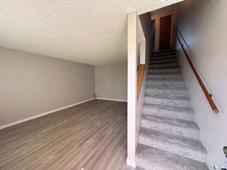 CCH5114--Apple Knoll Townhomes — Photo 9
