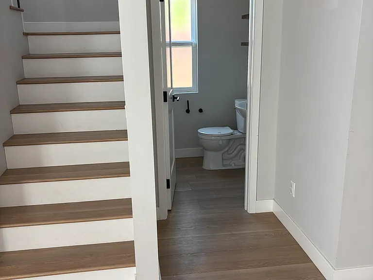 16312 Van Ness Ave — Photo 8