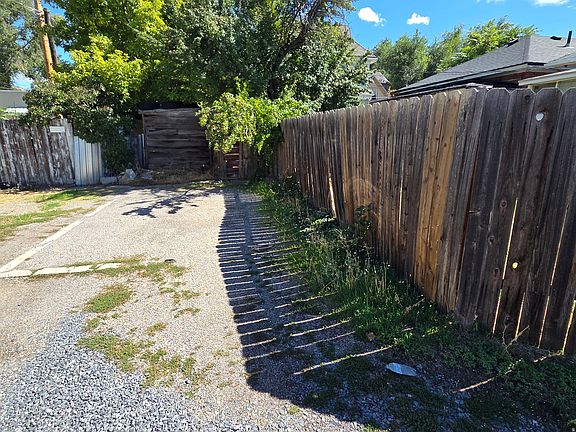 5th image of 854 23rd St