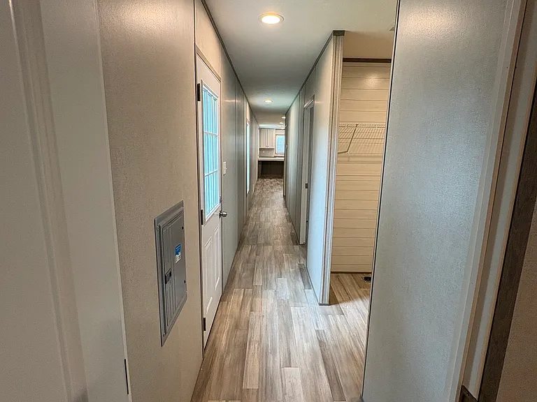 690 Rose Blvd — Photo 21