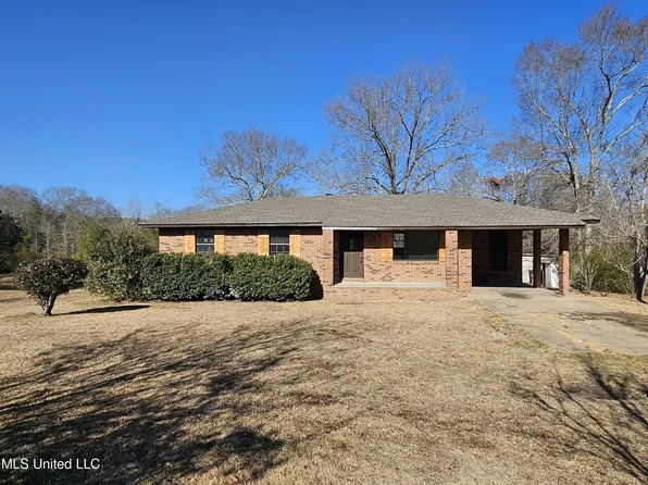 146 Newsome Rd, Mendenhall, MS 39114