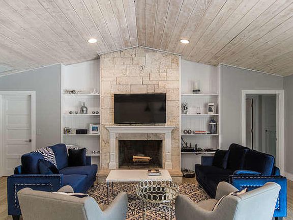 Home For Sale In Pine Tree Golf Club