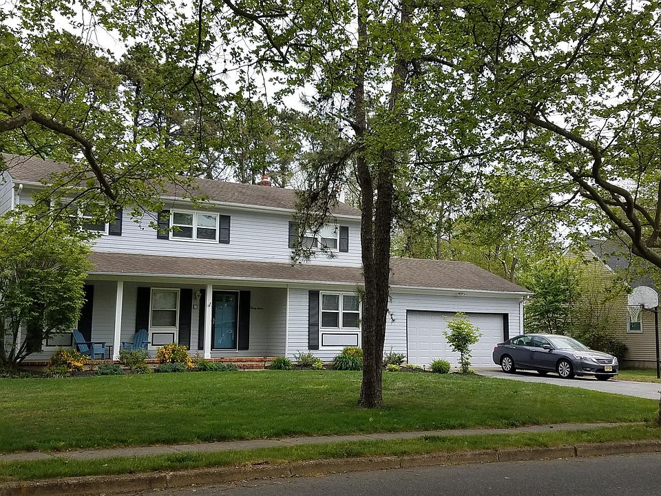 1st image of 27 Yorkshire Dr